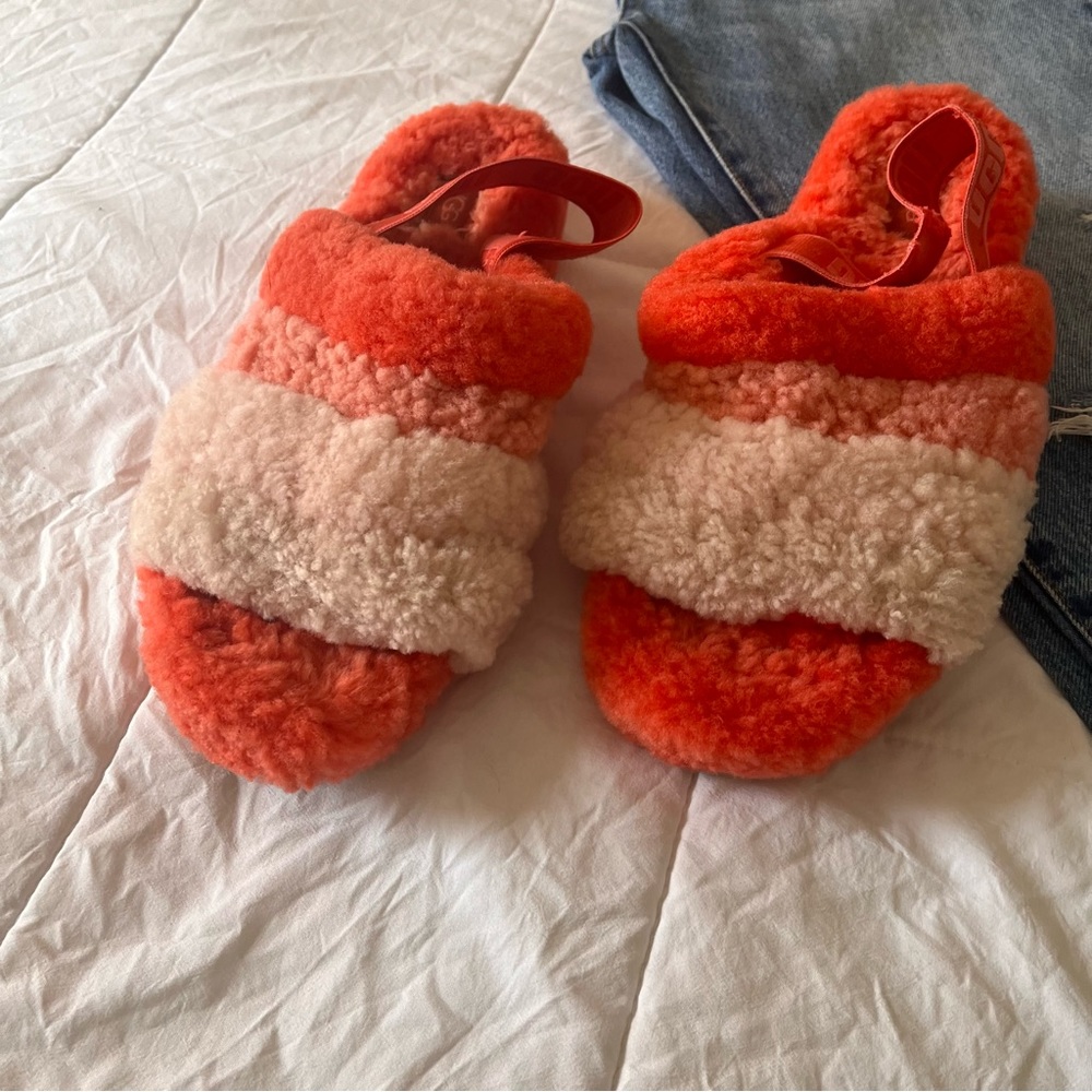 UGG Women Orange slippers‎ size 11 - Picture 3 of 6